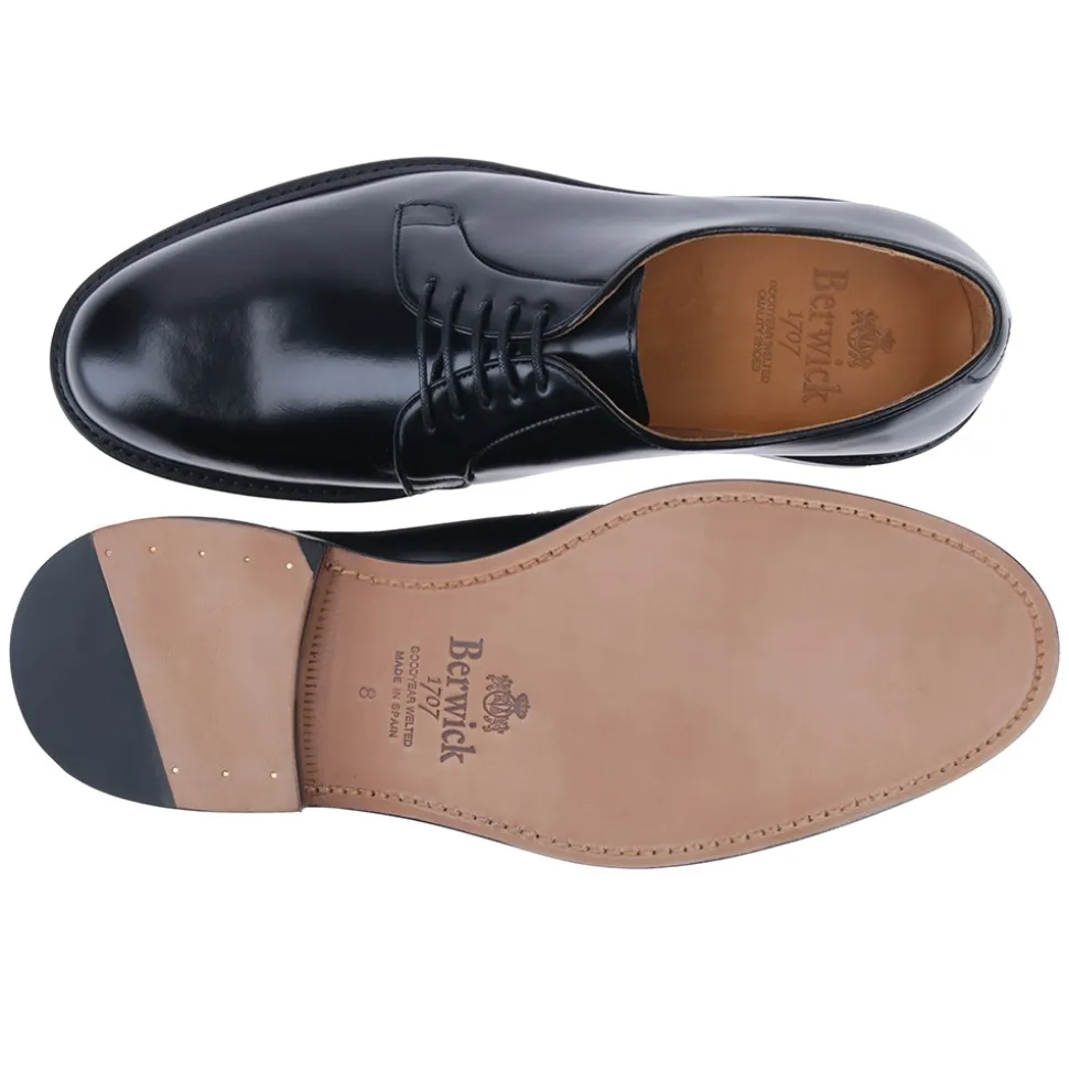 k_rois_schwarz_2-2.webp Berwick 1707 Derby^4406-K1 ROIS SCHWARZ